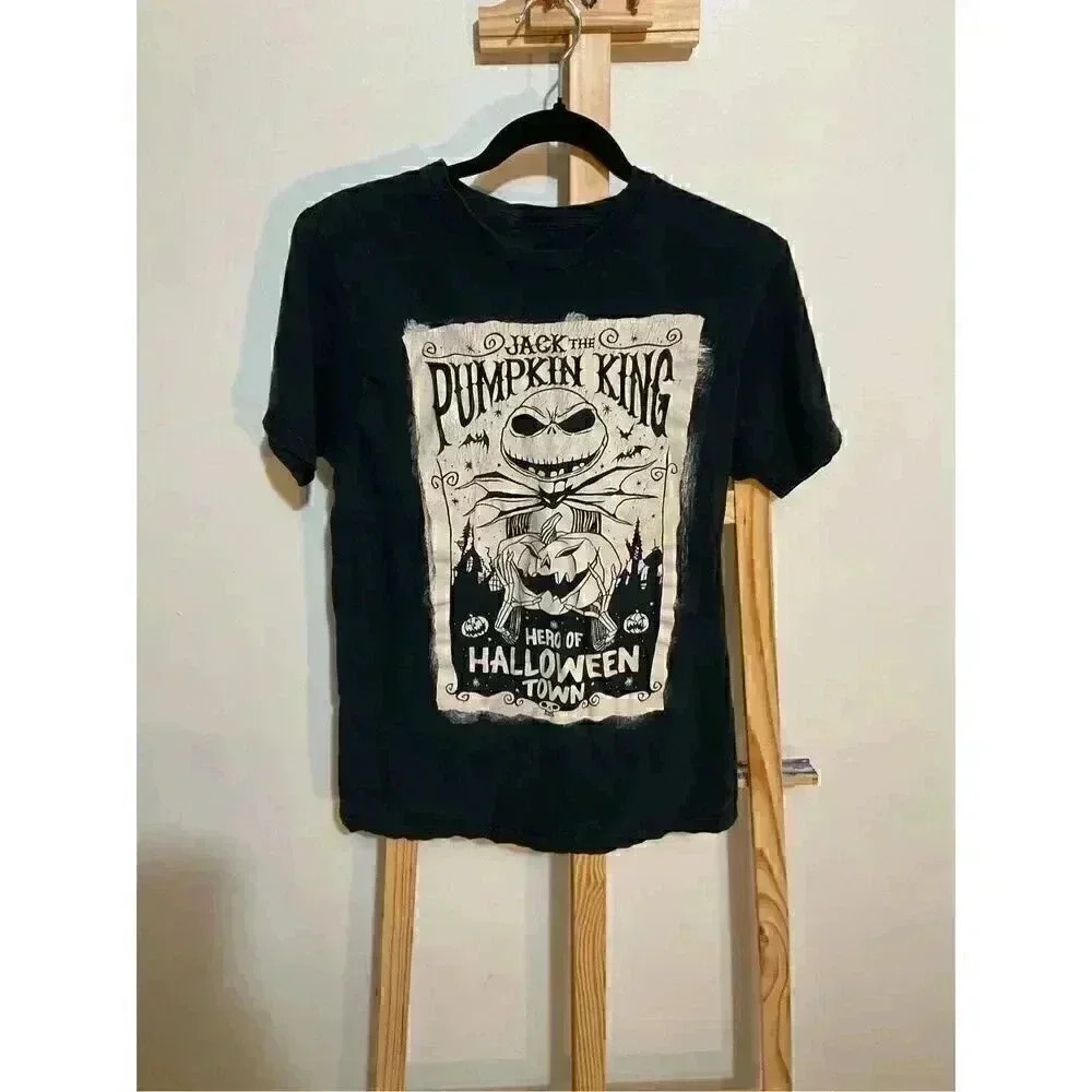 Nightmare before Christmas shirt size medium
